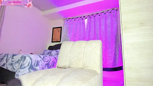 Snapshot of Miss_liizz chatting on September 2025 10:10:02 PM Miss liizz online show from September 2025 10:10:02 PM