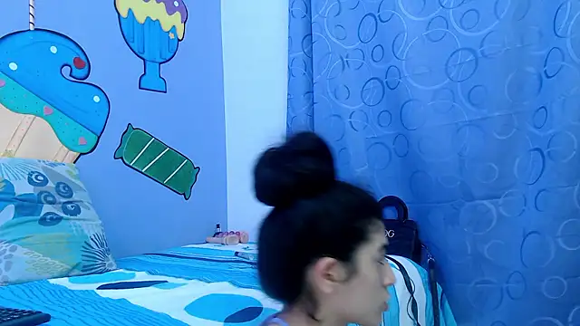 skinnykalitzo18 online show from January 2026 01:57:02 PM