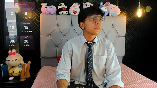 Thiago Kozak online show from October 2025 12:55:02 PM