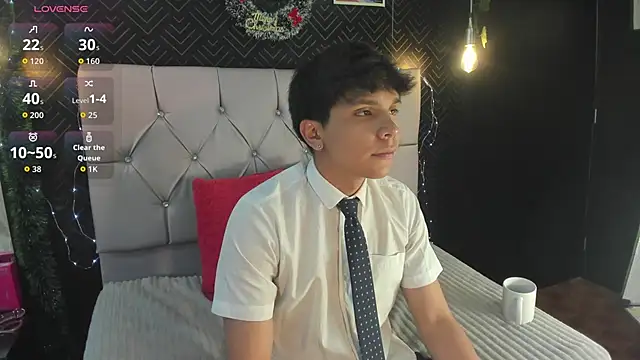 Thiago Kozak online show from December 2025 12:36:02 PM