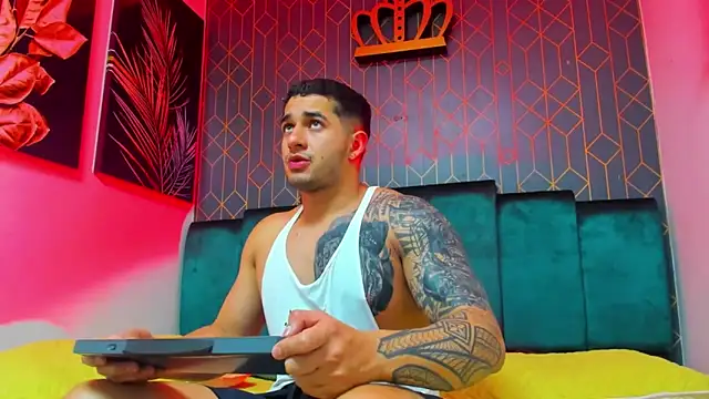 king falconer online show from September 2025 06:02:02 AM