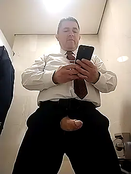 BigCristh79 online show from October 2025 01:10:01 PM