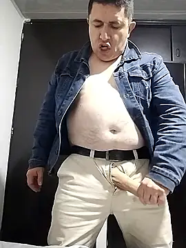 BigCristh79 online show from January 2026 09:08:01 PM