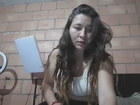 emilykresly online show from November 2025 02:09:01 AM