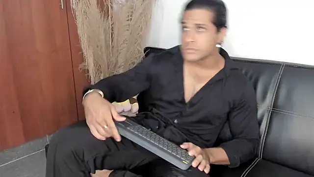 Evansdark1 online show from November 2025 11:46:01 PM