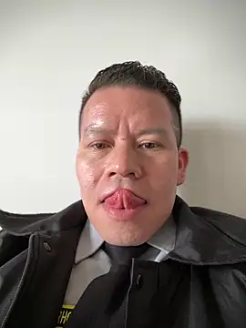 Manu0586 online show from September 2025 01:12:02 PM