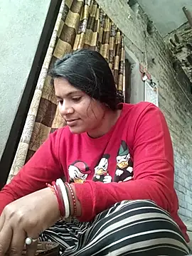 couple 71 online show from February 2026 05:08:02 AM