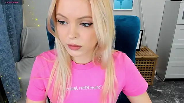 KatherineePierce online show from June 2026 06:25:02 PM