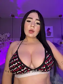 Snapshot of Valeria_carter chatting on November 2025 08:20:01 PM Valeria carter online show from November 2025 08:20:01 PM