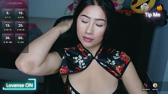 Snapshot of evelyn_ch_ chatting on October 2025 10:52:02 AM evelyn ch online show from October 2025 10:52:02 AM