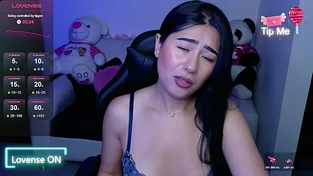 Snapshot of evelyn_ch_ chatting on November 2025 11:10:01 AM evelyn ch online show from November 2025 11:10:01 AM