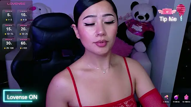 Snapshot of evelyn_ch_ chatting on November 2025 10:59:02 AM evelyn ch online show from November 2025 10:59:02 AM