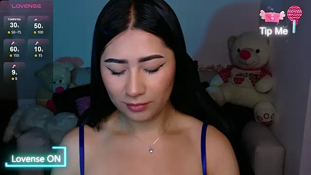 Snapshot of evelyn_ch_ chatting on December 2025 04:02:01 PM evelyn ch online show from December 2025 04:02:01 PM