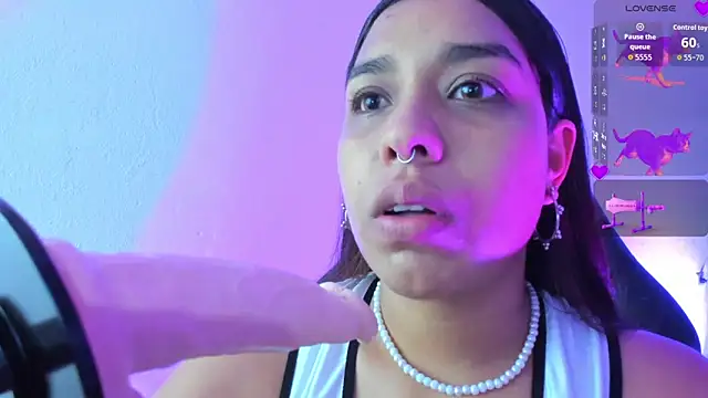 Snapshot of giselle_upp chatting on September 2025 12:55:01 AM giselle upp online show from September 2025 12:55:01 AM