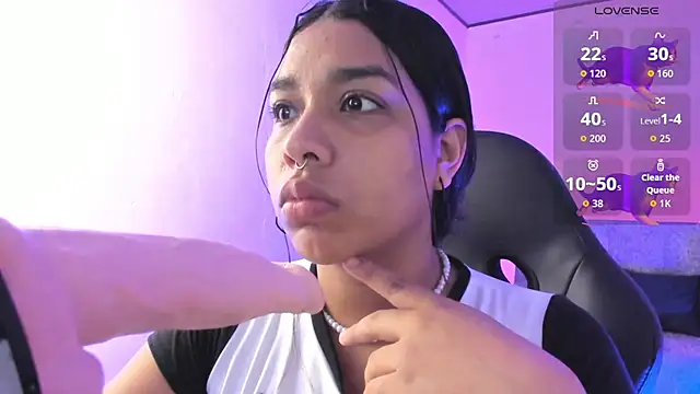 Snapshot of giselle_upp chatting on September 2025 12:44:02 AM giselle upp online show from September 2025 12:44:02 AM