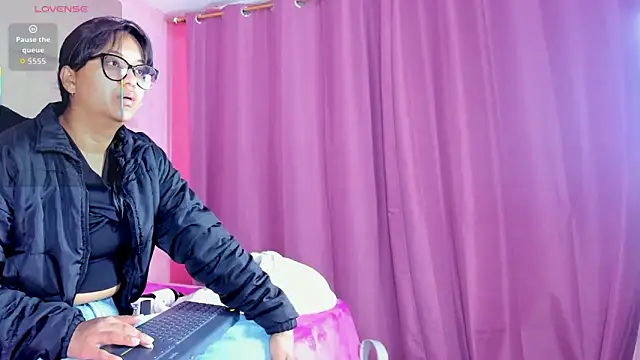 Azul Moon online show from November 2025 03:50:01 AM