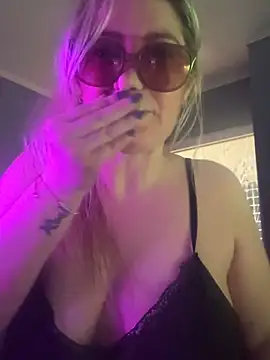 Granlady7 online show from December 2025 04:33:01 PM