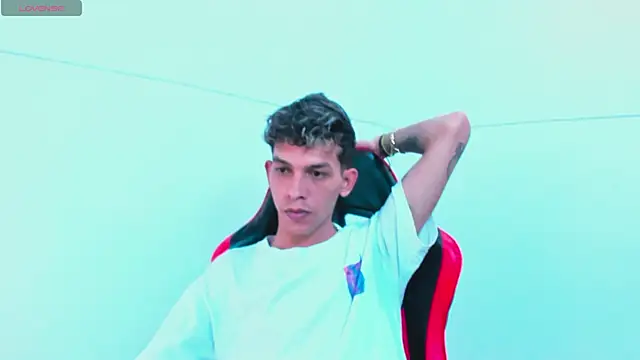 Snapshot of Boys_bad23 chatting on October 2025 09:25:02 PM Boys bad23 online show from October 2025 09:25:02 PM