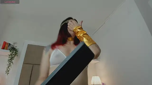 Alisson Owen online show from November 2025 04:00:01 AM