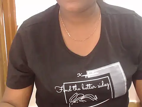 Snapshot of Horny_sha chatting on September 2025 04:14:02 AM Horny sha online show from September 2025 04:14:02 AM