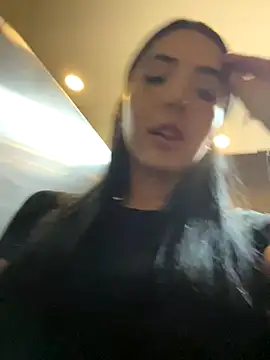 oh nina online show from November 2025 10:07:02 PM