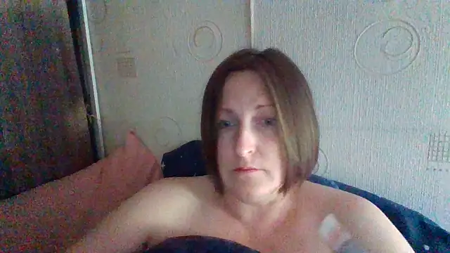 Snapshot of AllaSowinskaya chatting on June 2026 02:33:01 PM AllaSowinskaya online show from June 2026 02:33:01 PM