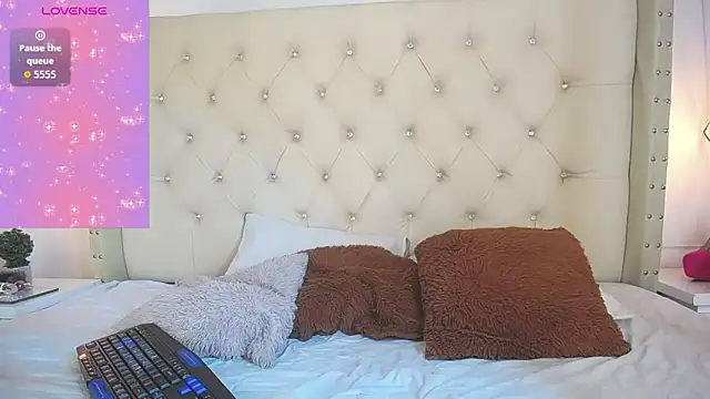 Snapshot of larandemon chatting on September 2025 03:18:02 AM larandemon online show from September 2025 03:18:02 AM