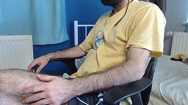 Snapshot of flydirty chatting on November 2025 12:11:02 PM flydirty online show from November 2025 12:11:02 PM