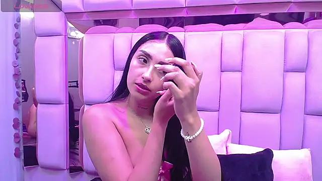 Issabela Mackey  online show from January 2026 03:53:02 AM