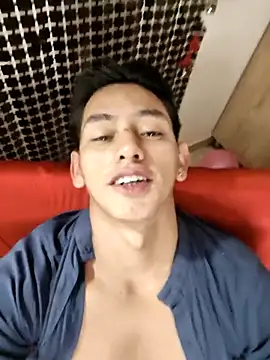 Snapshot of Hiroshi_Shen chatting on October 2025 12:21:02 AM Hiroshi Shen online show from October 2025 12:21:02 AM