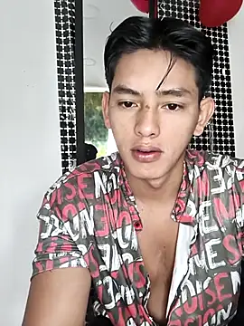 Snapshot of Hiroshi_Shen chatting on October 2025 12:27:01 PM Hiroshi Shen online show from October 2025 12:27:01 PM
