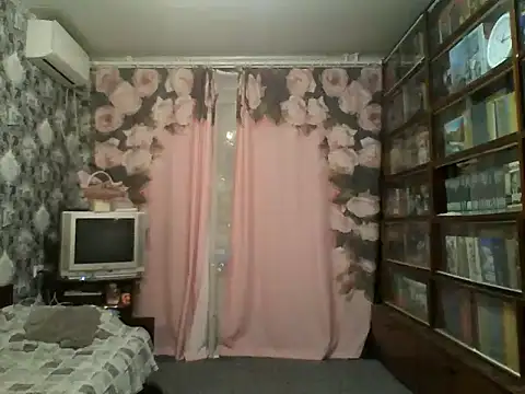 Pline1 online show from October 2025 09:13:02 PM