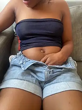 PrettyNina77 online show from October 2025 12:38:02 PM