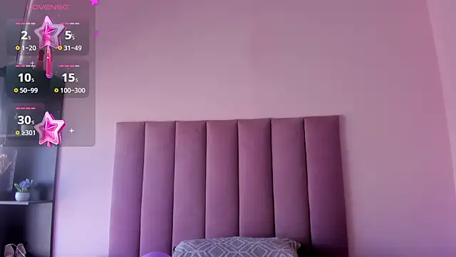 Snapshot of violet_myerrs chatting on September 2025 01:26:02 PM violet myerrs online show from September 2025 01:26:02 PM
