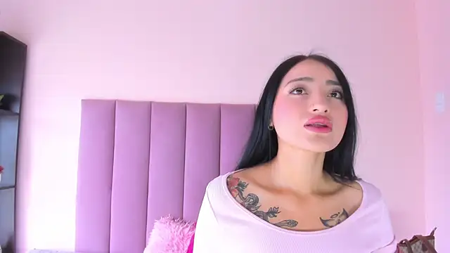 violet myerrs online show from November 2025 01:17:02 PM