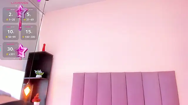 violet myerrs online show from November 2025 12:49:01 PM