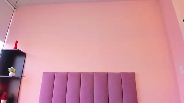 violet myerrs online show from February 2026 01:25:01 PM