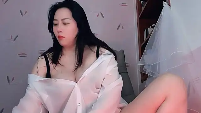 Eve5215 online show from December 2025 04:28:02 AM