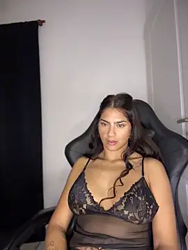 Snapshot of chicachocolate01 chatting on June 2026 01:51:02 AM chicachocolate01 online show from June 2026 01:51:02 AM