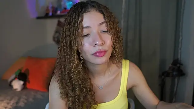 isabella-garcia- online show from November 2025 09:53:01 PM