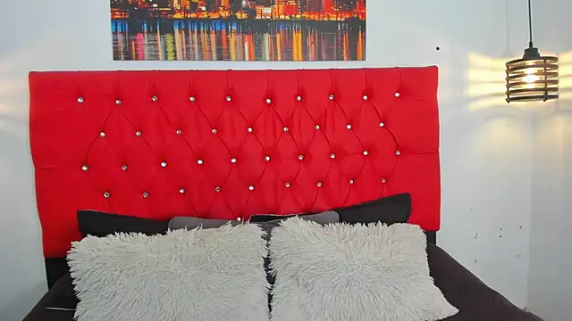 carolinacrus01 online show from February 2026 07:15:02 PM