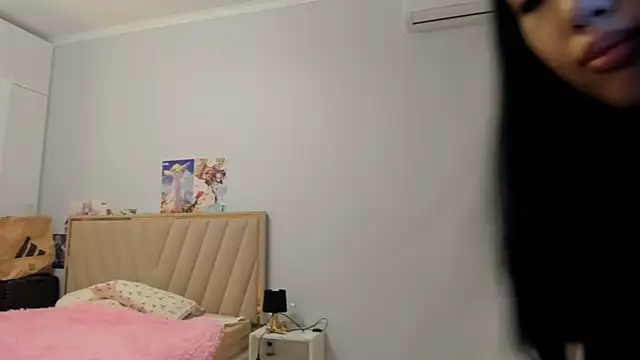 miko moonn online show from October 2025 04:00:02 AM
