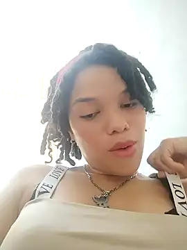 Snapshot of ChloeRaviss chatting on November 2025 03:12:01 PM ChloeRaviss online show from November 2025 03:12:01 PM