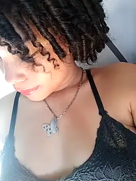 Snapshot of ChloeRaviss chatting on November 2025 02:10:01 PM ChloeRaviss online show from November 2025 02:10:01 PM