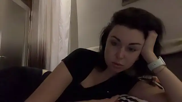 Gilin1 online show from November 2025 06:51:01 PM