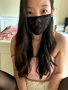 Snapshot of xinmeng-000 chatting on September 2025 07:19:01 AM xinmeng-000 online show from September 2025 07:19:01 AM