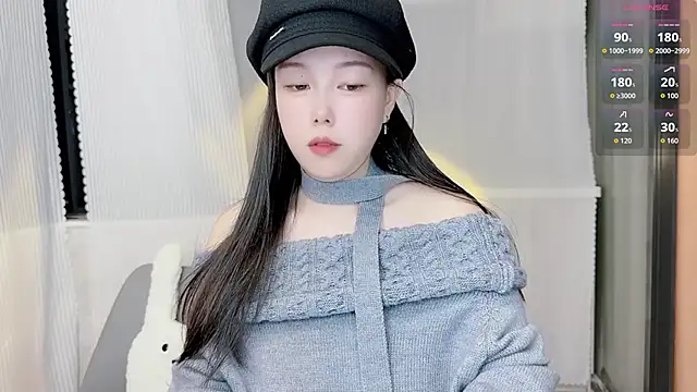 Snapshot of Bella_Ava chatting on December 2025 06:24:02 PM Bella Ava online show from December 2025 06:24:02 PM