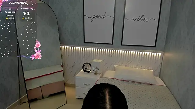 Ximenahott  online show from September 2025 10:05:01 AM