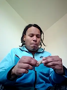 Snapshot of uratre chatting on January 2026 06:00:02 PM uratre online show from January 2026 06:00:02 PM