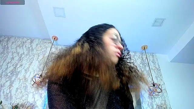 Hanna Cornee  online show from September 2025 01:44:02 PM